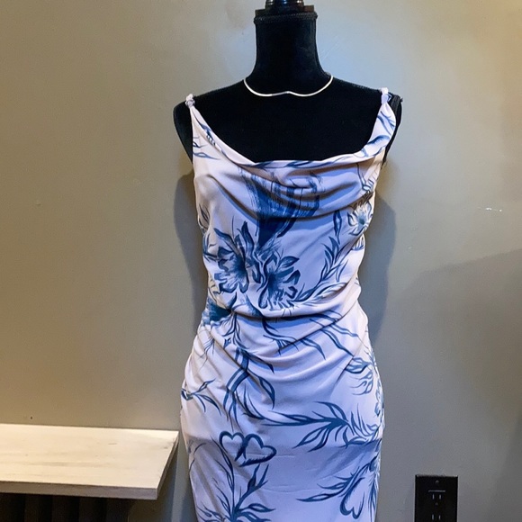 Diane Von Furstenberg Dresses & Skirts - Diane Von Furstenburg Resort Dress